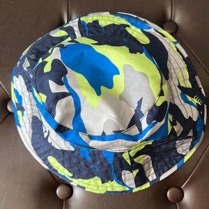 Gymboree, toddlers 2T/3T sun shade/bucket hat in shark/camouflage pattern.
